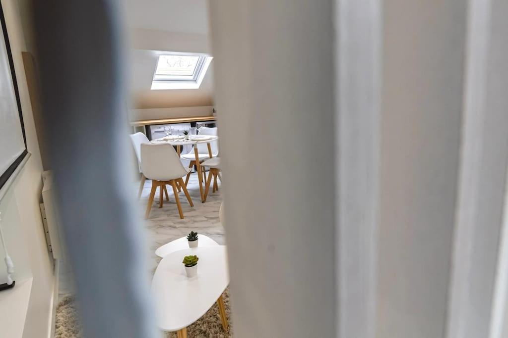 Oasis Chic - Spa Prive & Cinema Reims Bagian luar foto